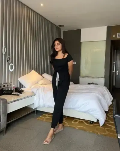 Call Girls Sahaswan Cash On Delivery