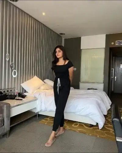 Call Girls Service in Sahaswan